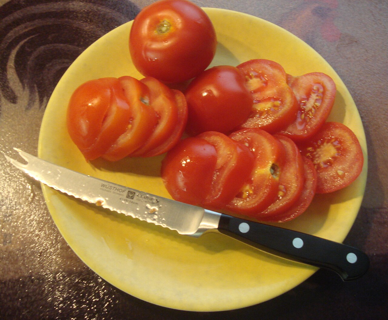 Couteau à tomate